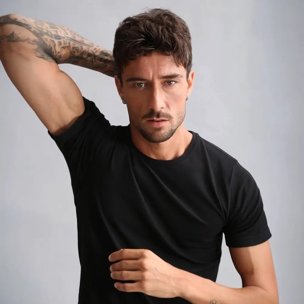 Mısırlı%20Siyah%20Slim%20Fit%20Erkek%20Fanila%20–%20%100%20Coton%20Bisiklet%20Yaka