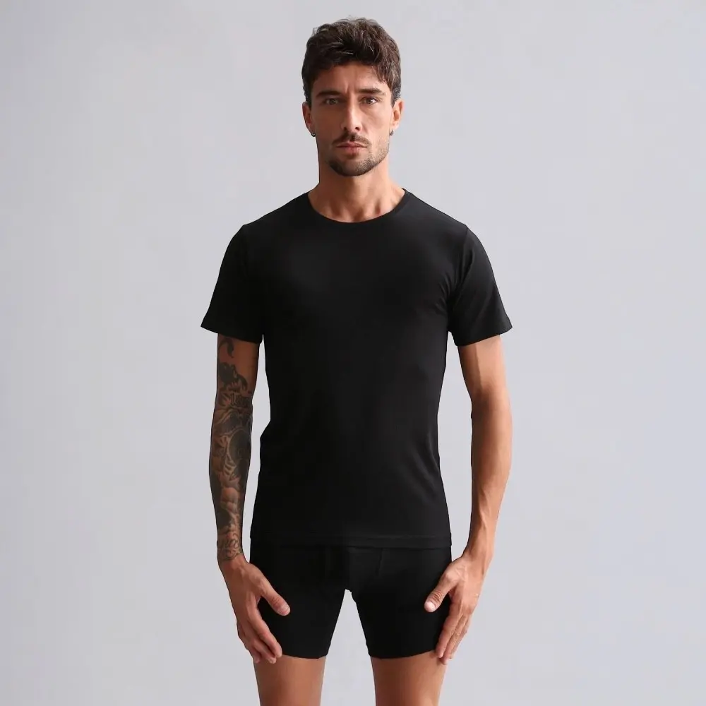 Mısırlı%20Siyah%20Slim%20Fit%20Erkek%20Fanila%20–%20%100%20Coton%20Bisiklet%20Yaka