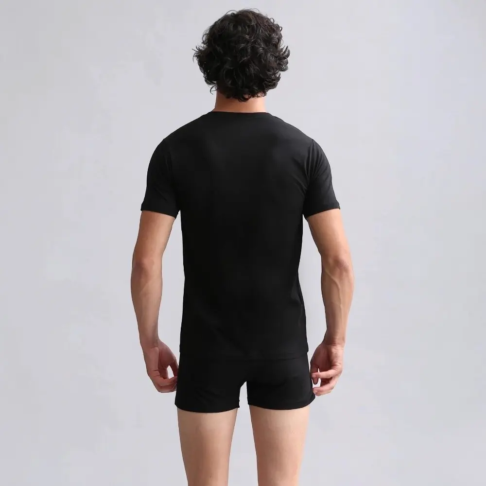 Mısırlı%20Siyah%20V%20Yaka%20Slim%20Fit%20Erkek%20Fanila%20–%20%100%20Organik%20Koton